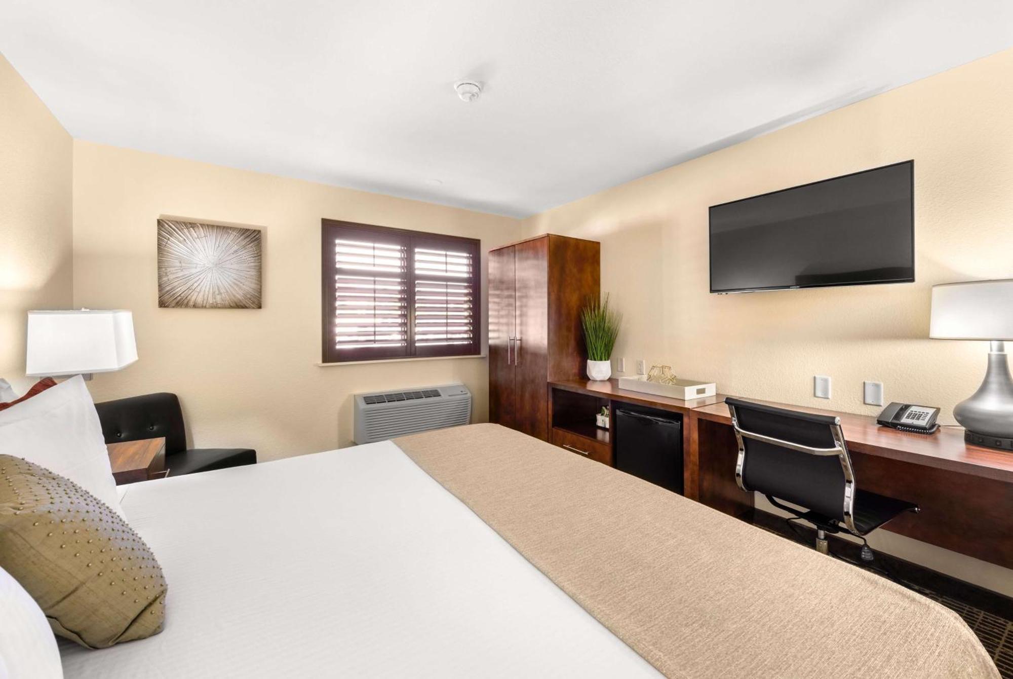 King Room Disability Access or Non-Smoking