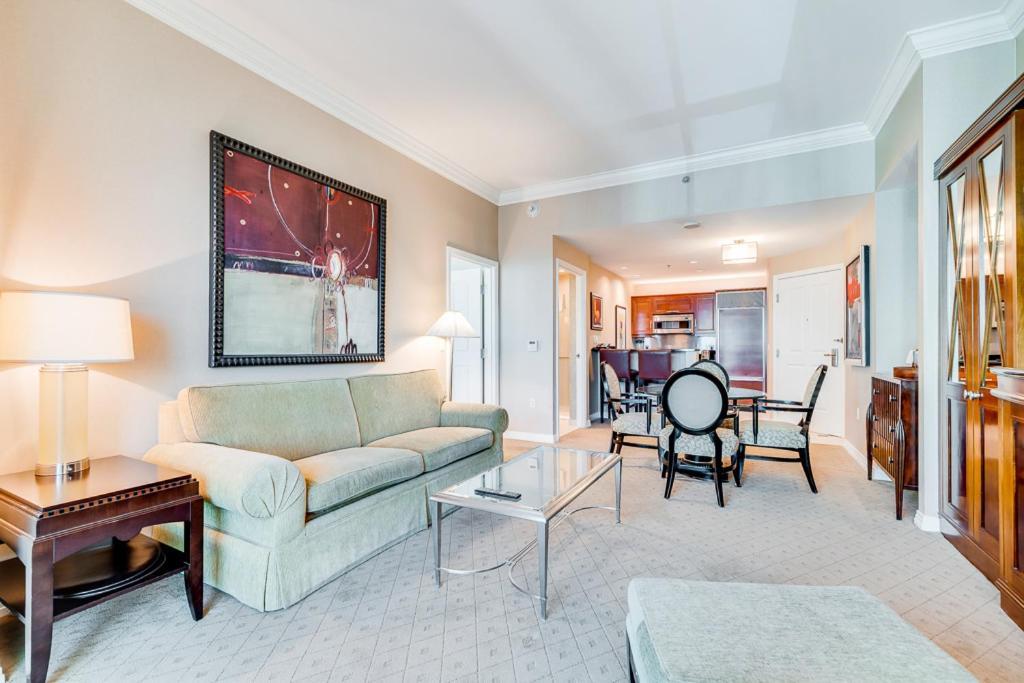 Elite 1BR Suite Strip View Balcony