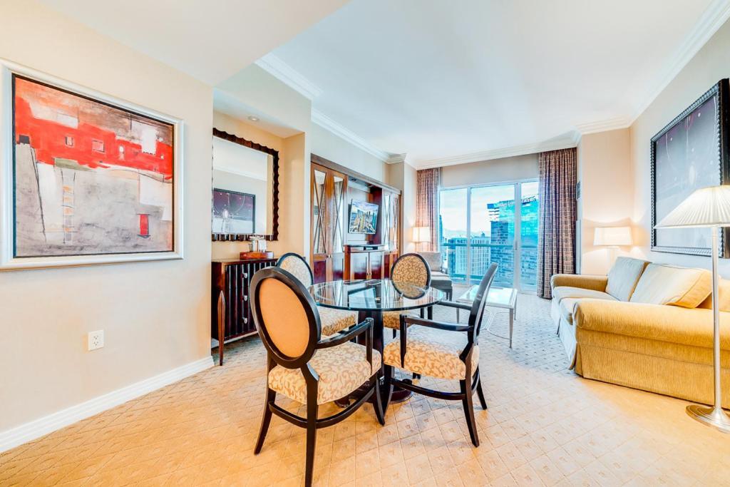 Elite 1BR Suite Strip View Balcony