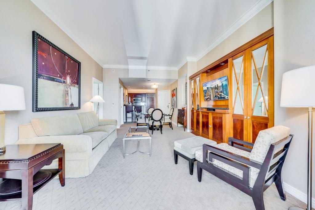 Elite 1BR Suite Strip View Balcony