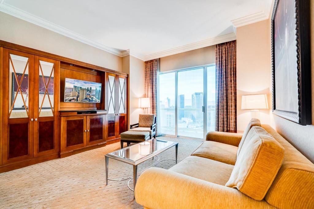 Elite 1BR Suite Strip View Balcony