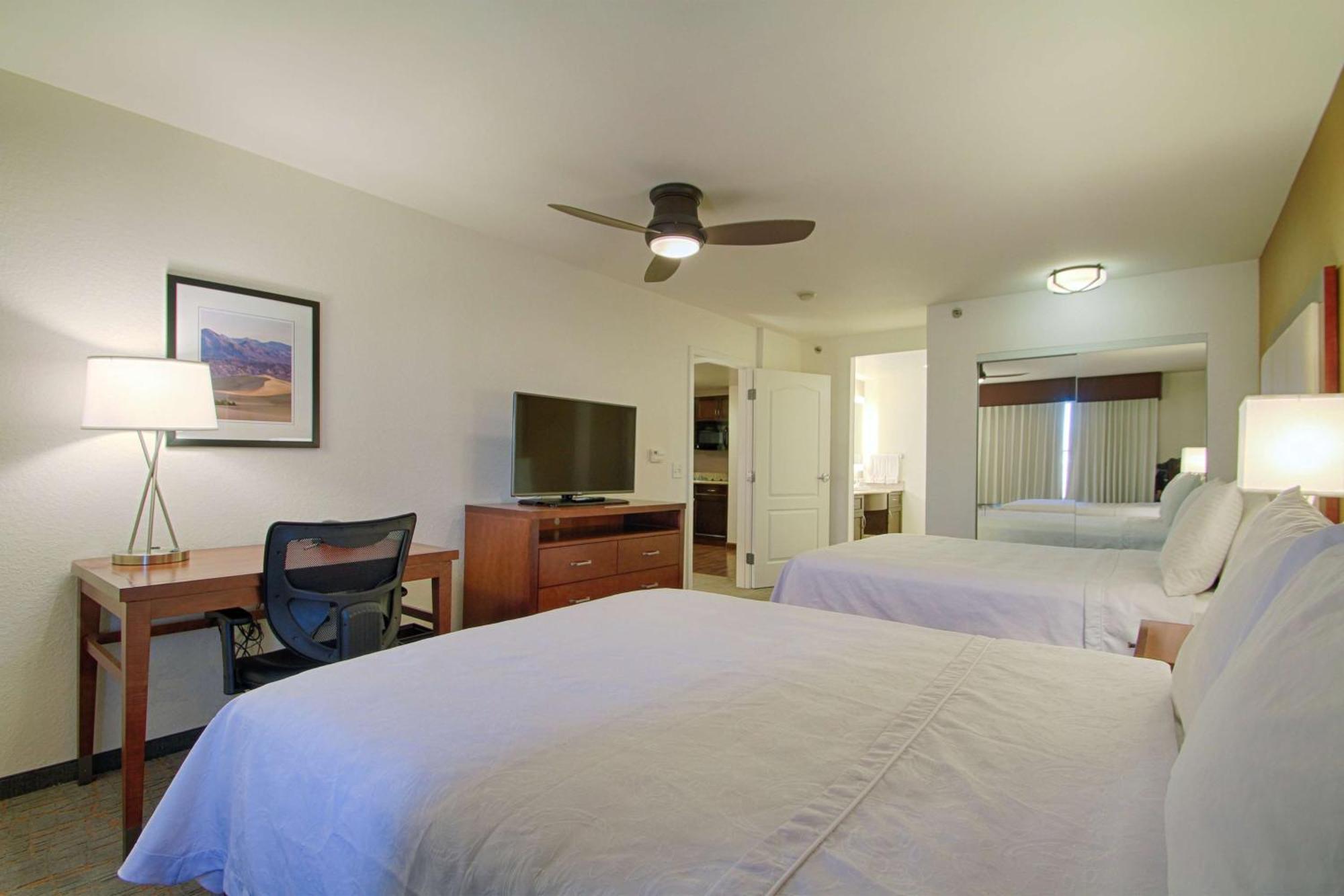 Suite 1 Chambre avec 2 Lits Queen-Size - Non-Fumeurs