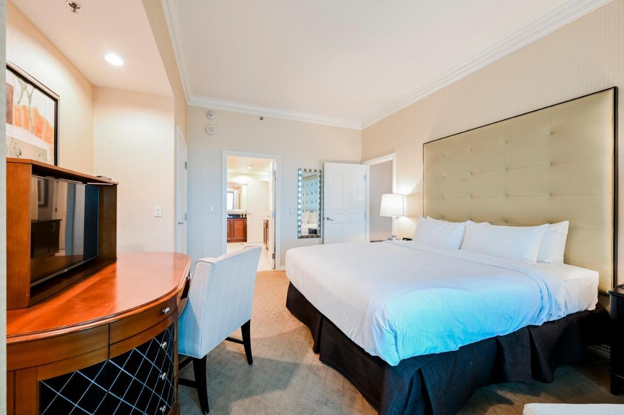 PH Floor One-Bedroom - Balcony