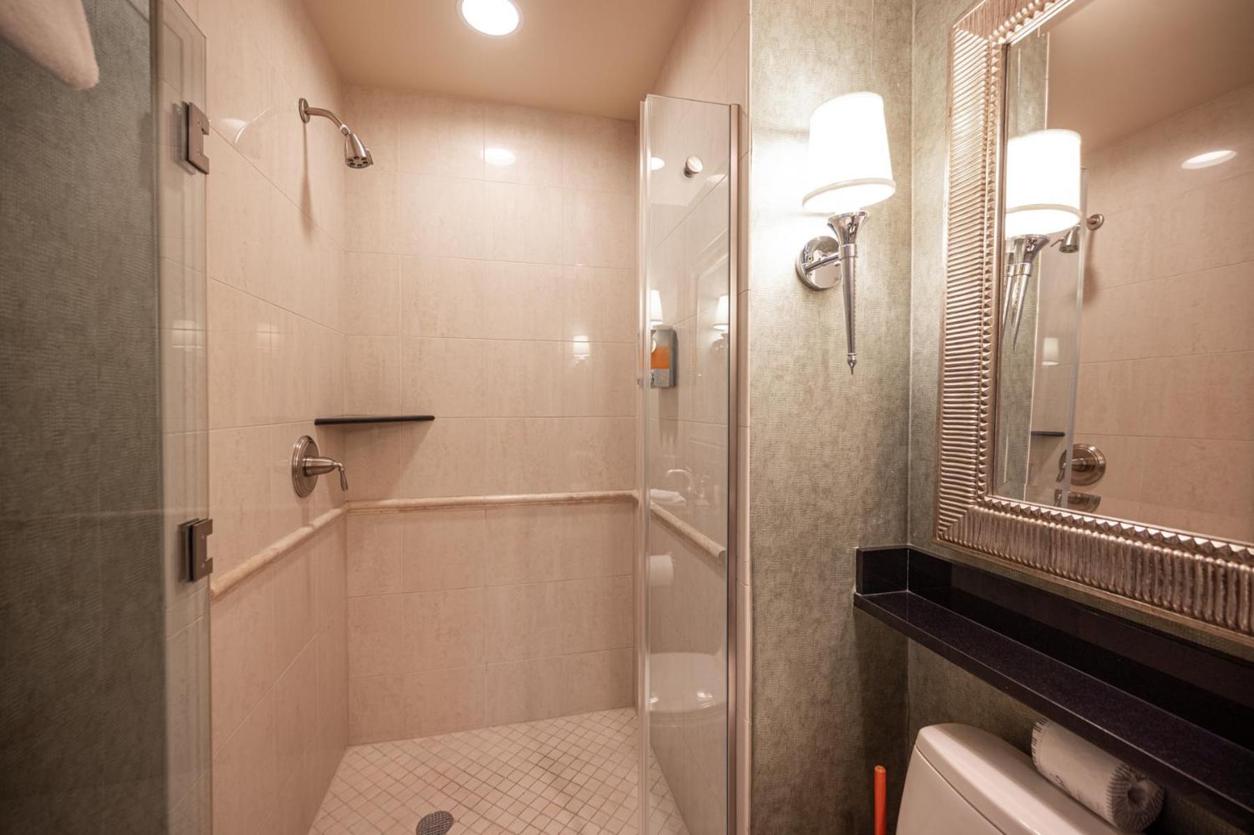 1BR Elite Penthouse Suite Mountain View Balcony