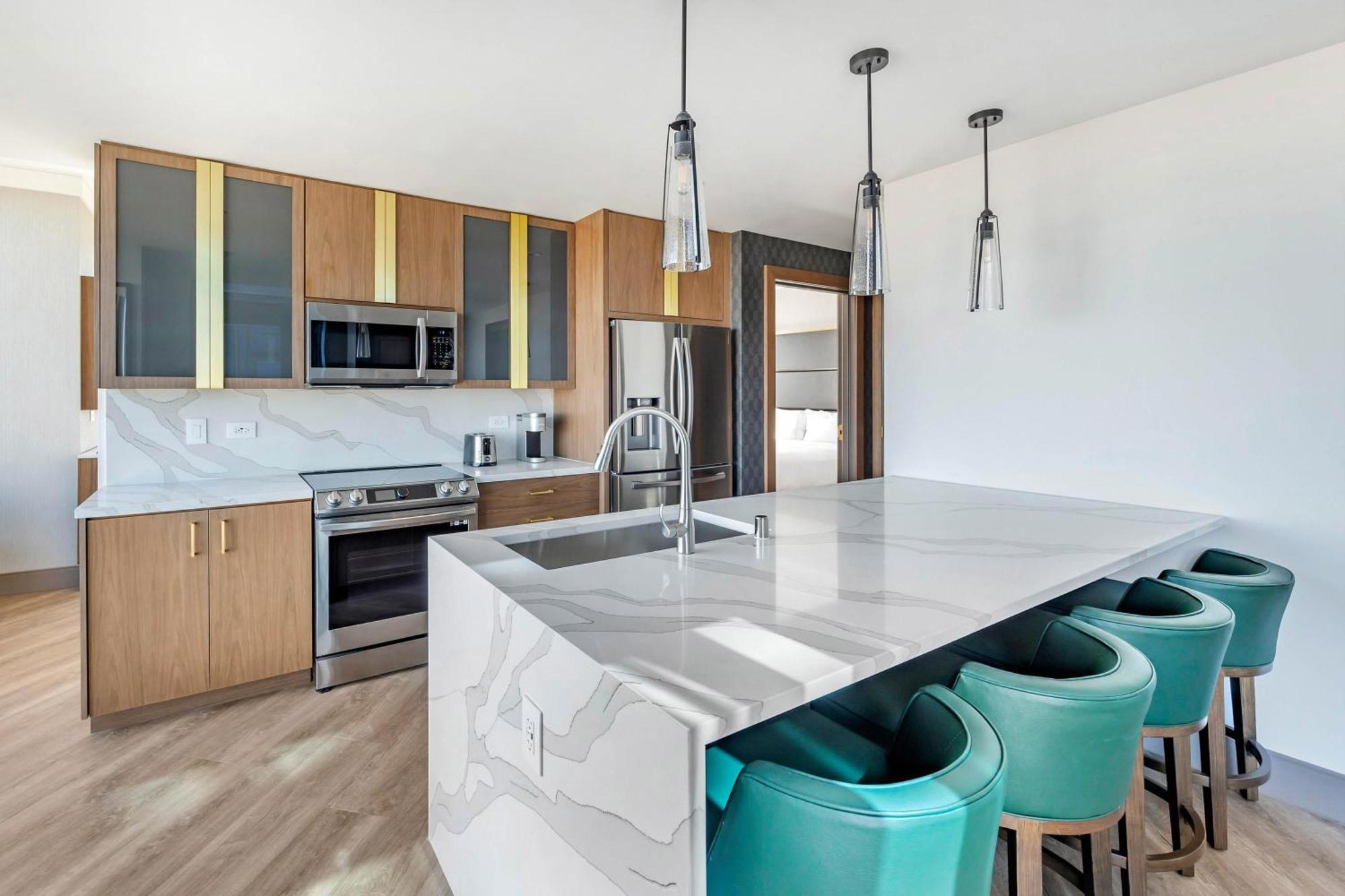 Premium One-Bedroom King Suite Balcony