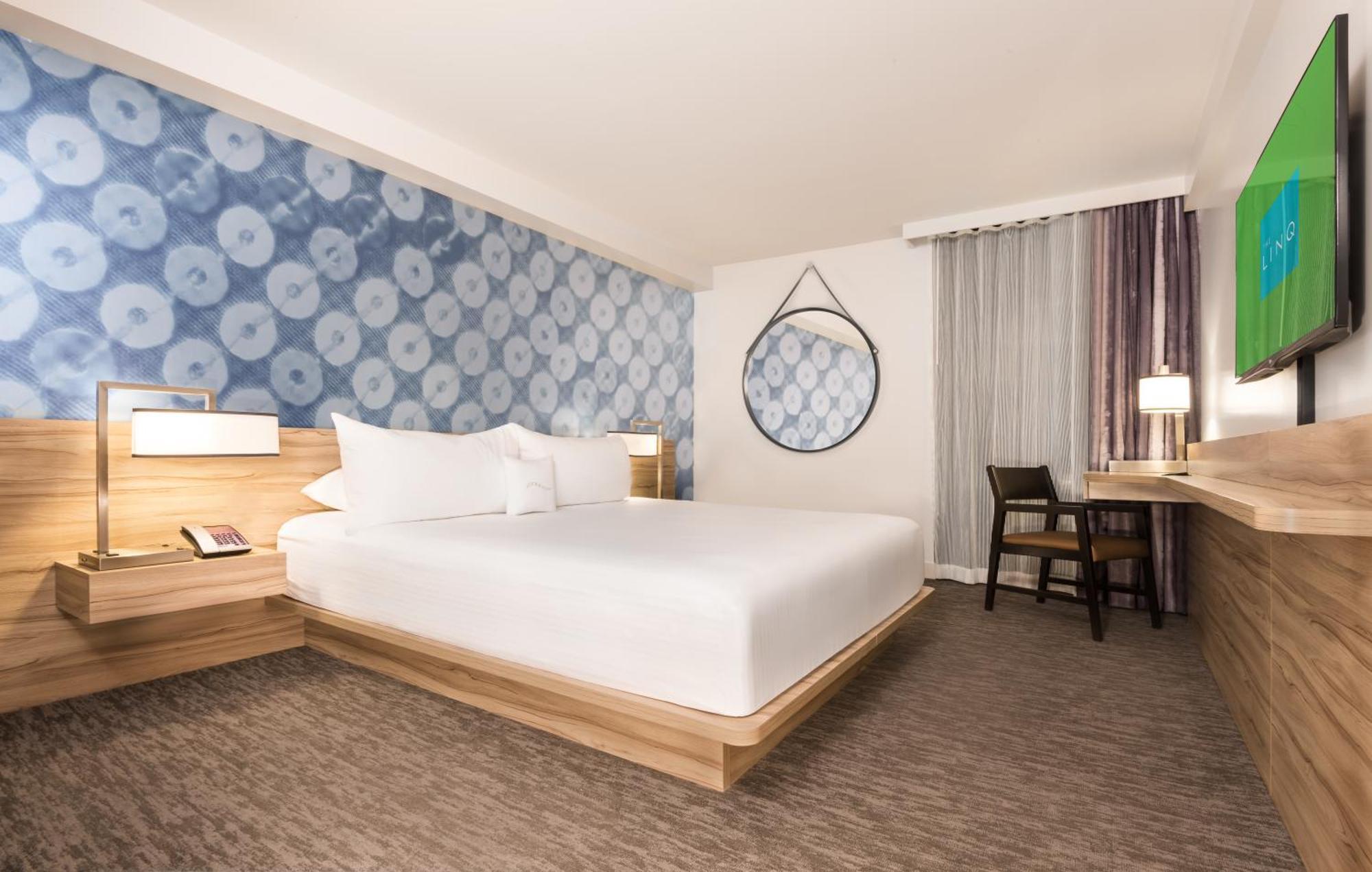 Acomodação Deluxe District 3 com 1 Cama King-size e Vista da Piscina - Não Fumantes