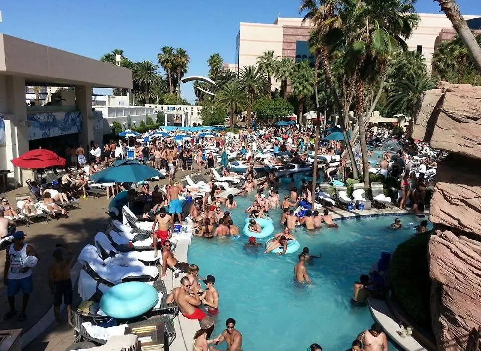 Mgm Signature Tower 1-1