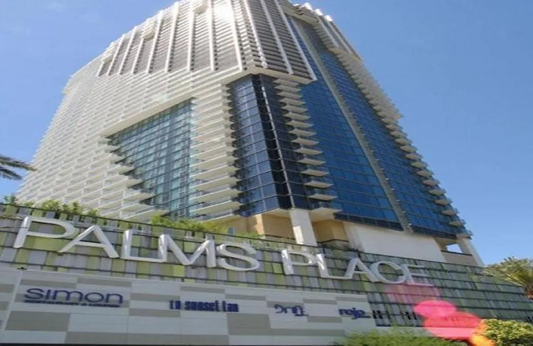 Palms Place Studio With Balcony & Strip View-1