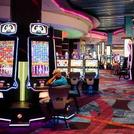 Strip Las Vegas Unit By Luxor And T Mobile Arena Area-3