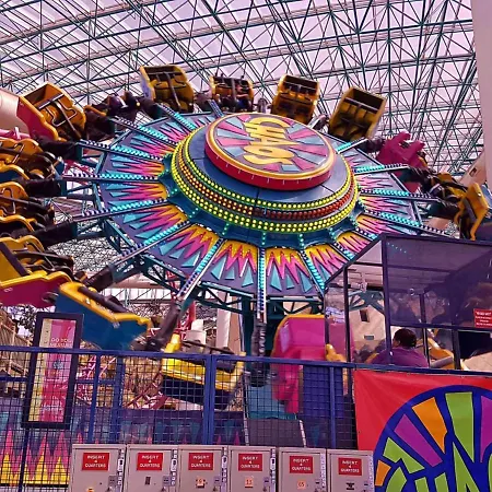 Fun And Exciting Circus Circus Las Vegas Strip Unit Family Getaway-2