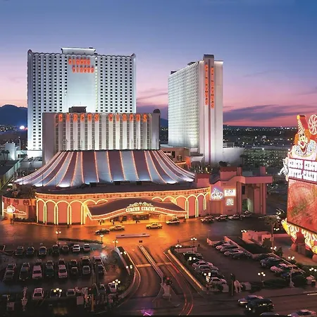 Fun And Exciting Circus Circus Las Vegas Strip Unit Family Getaway-3